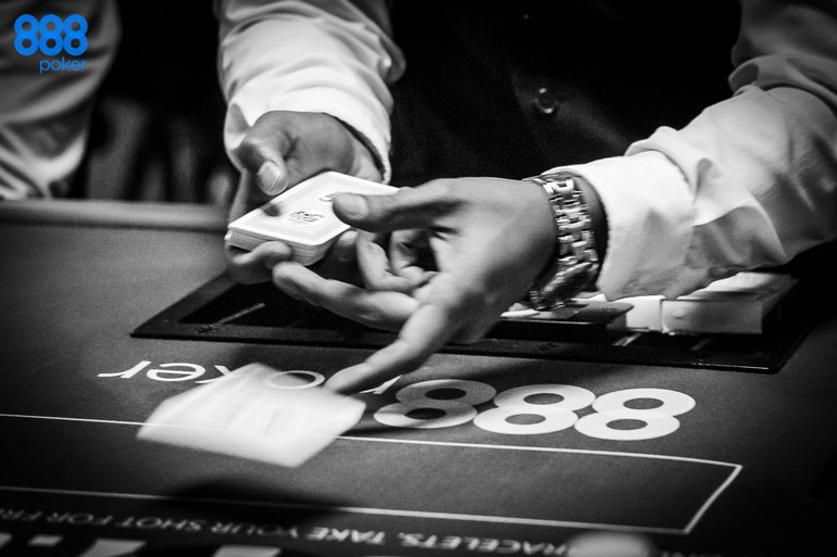 Poker Home Game: Klären Sie die Dealer-Situation
